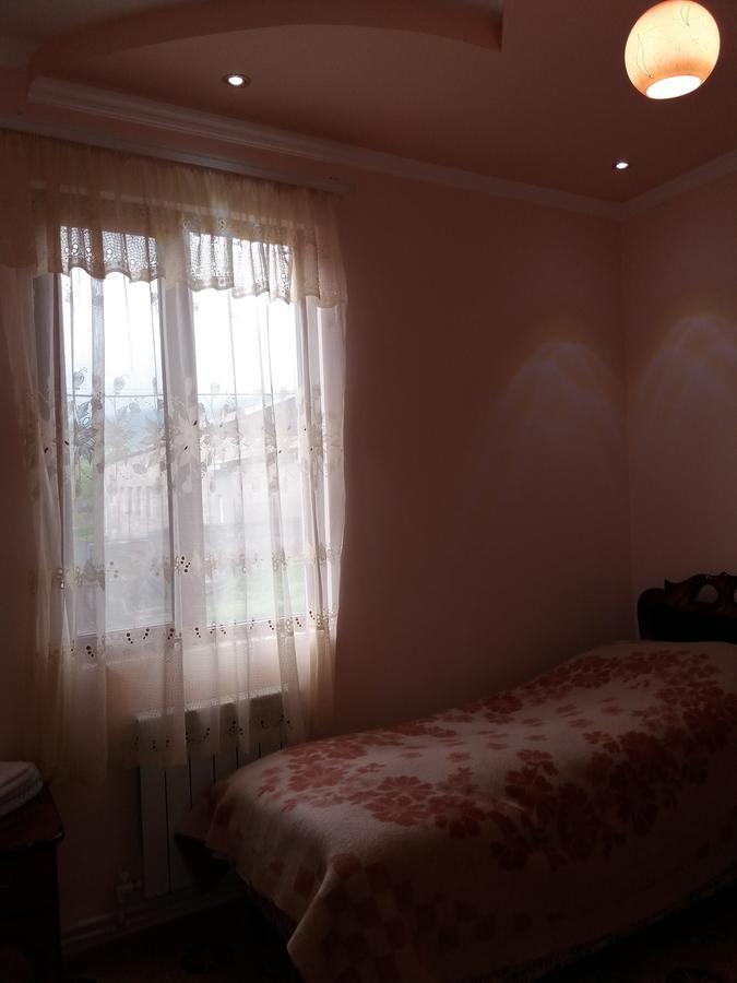Aida Bed & Breakfast Tat'ev Bagian luar foto